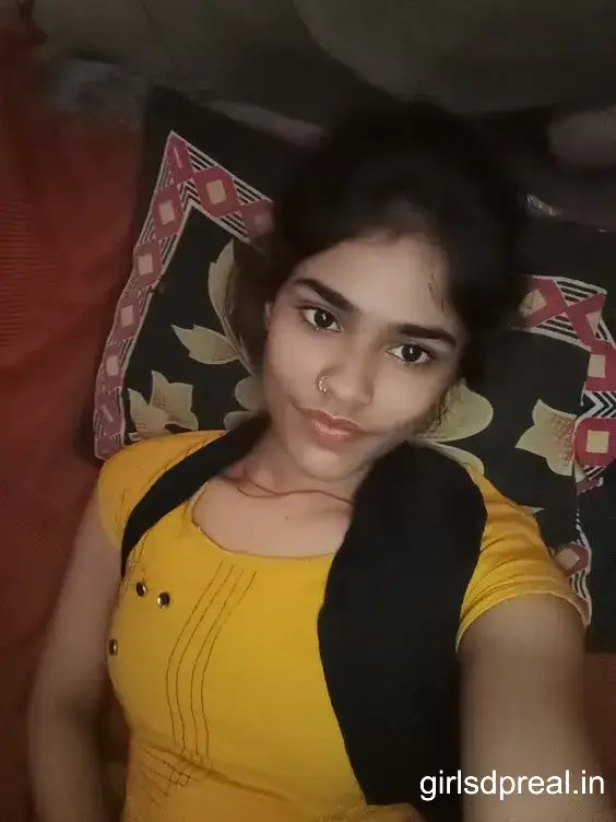 17 Year Simple Girl Pic