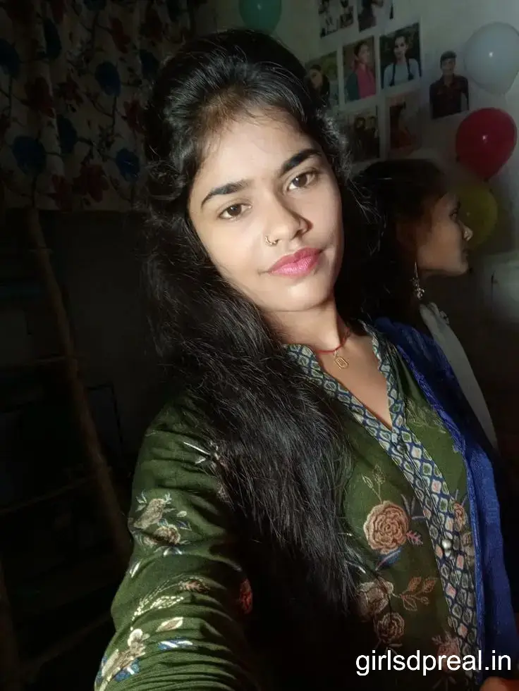 17 Year Simple Girl Pic