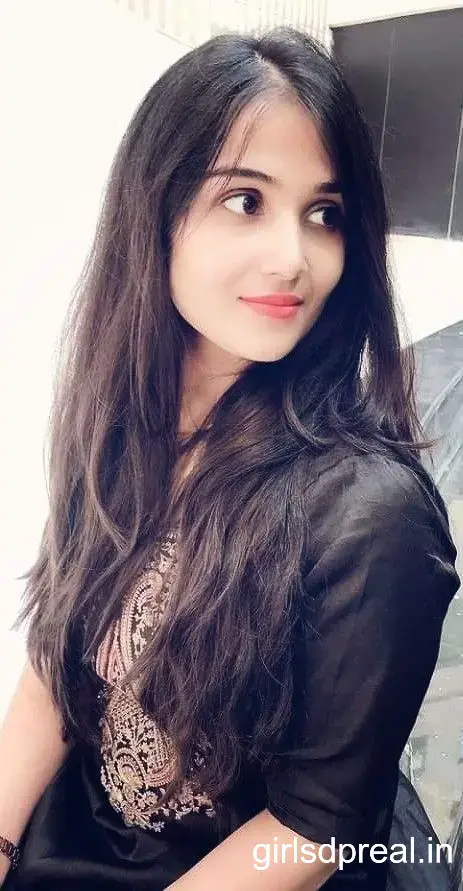 Cute Simple Girl Pic