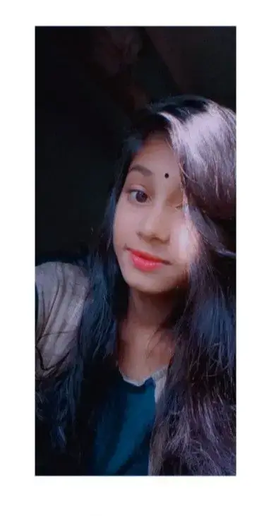 Cute Simple Girl Pic