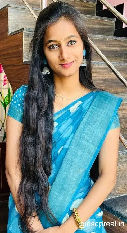 Cute Simple Girl Pic