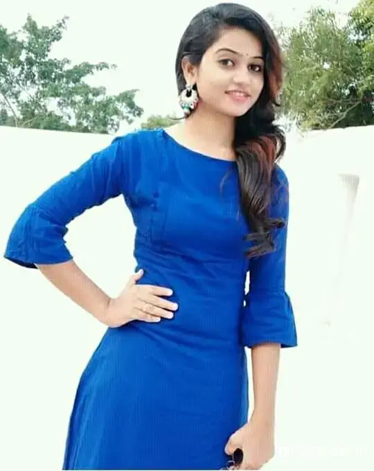 Cute Simple Girl Pic