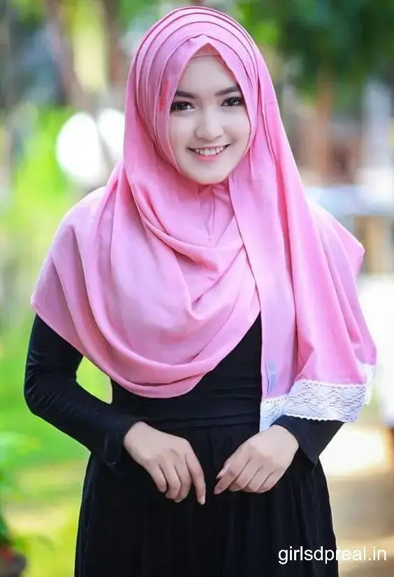 Hijab Girl Pic