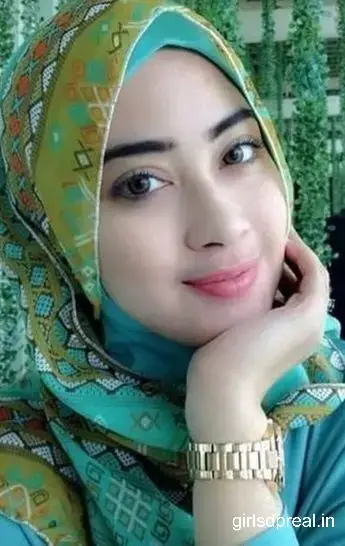 Hijab Girl Pic