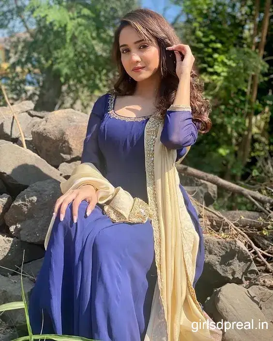 Punjabi Girl Pic