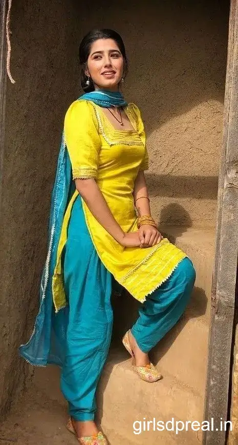 Punjabi Girl Pic