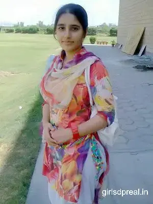 Punjabi Girl Pic