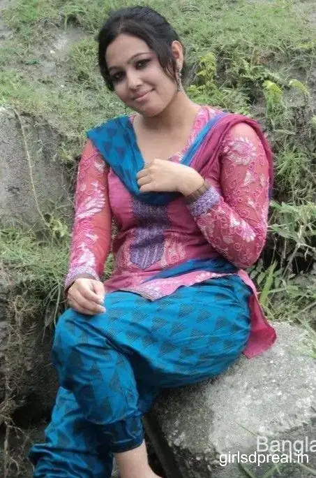 Punjabi Girl Pic