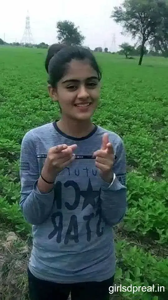 Cute Girl Pic Indian