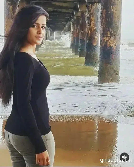 Cute Girl Pic Indian